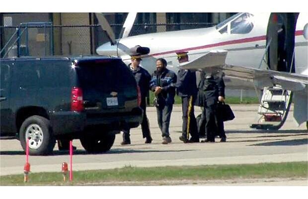 Единият от атентаторите бе доведен в Торонто със самолет