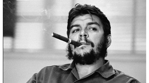 Лиза Хауърд подозира, че хора на Че Гевара са опитали да й конфискуват филма с Кастро.