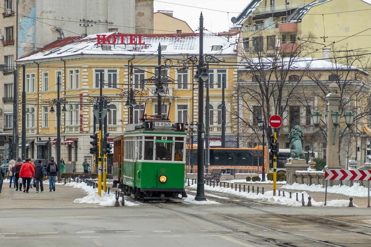 Вижте ретро трамвая в София (Галерия)