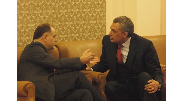 Атанас Атанасов и Иван Костов в парламента през 2008 г.
СНИМКА: НИКОЛАЙ ЛИТОВ