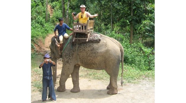 На слон в Лаос