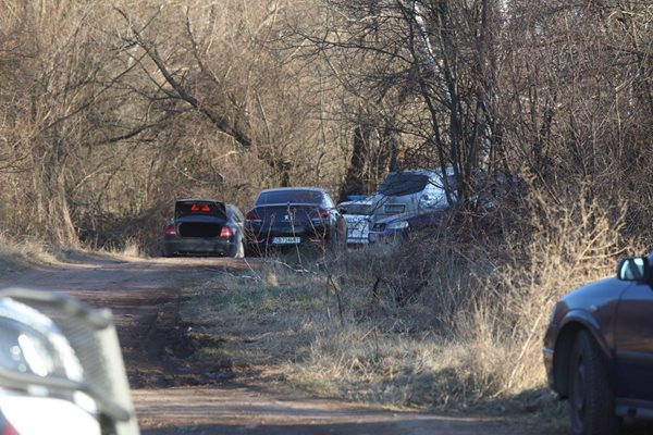 Мястото, на което е открит камионът с 18 загинали мигранти Снимка: Николай Литов