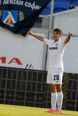 Кръстев вкара победния гол срещу "Левски"