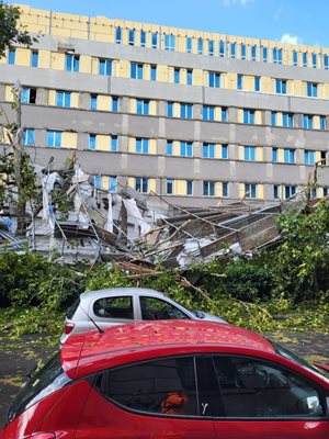 Последиците от опустошителната буря в Милано Снимка: Туитър