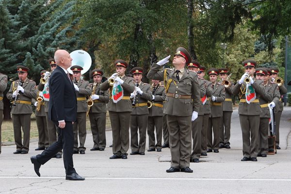 Министър Тодор Тагарев откри учебната година във Военната академия.