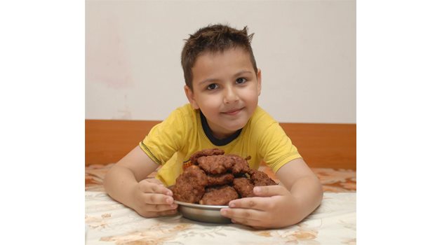 ОПАСНО: Децата попадат в най-застрашените групи от натрупването на добавки в храната.
