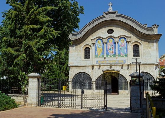 Храм „Свети Георги" в Добрич. Снимка Авторката