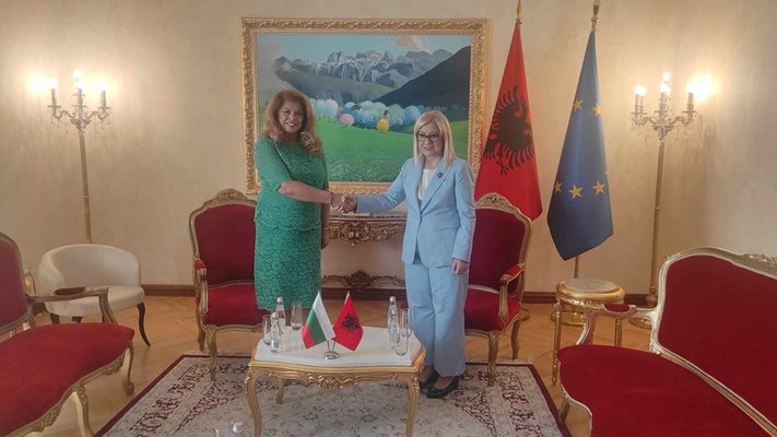 Вицепрезидентът Илияна Йотова с председателя на албанския парламент Линдита Никола СНИМКИ: ВИНСЕНТ ТАНОВСКИ