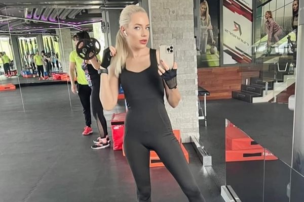 Лилия Стефанова се поти във фитнеса