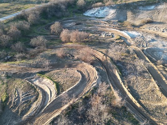 Трасето на мотопистата край Побитите камъни