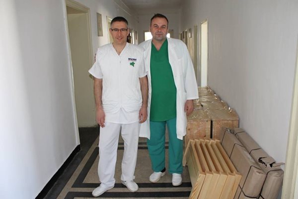 Д-р Персенски в болницата в Ардино