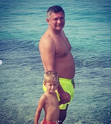 Милен Цветков със сина си Боян Снимка: Инстаграм