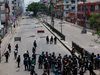 Протестиращи превзеха затвор и освободиха стотици задържани в Бангладеш (Снимки)