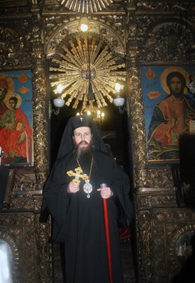 Негово Високопреосвещенство митрополит Серафим също обяви, че ваксинирането е личен избор