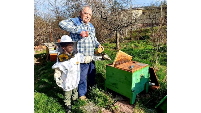 43 years after the space flight, Georgi Ivanov takes care of bees with his grandson