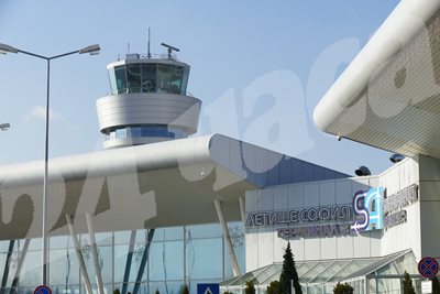 Допълнителни инвестиции в летище София предлага концесионерът “Соф Кънект”.