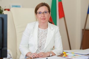 Зорница Русинова: Време е за реформа на пенсиите, а не сватбарско наддаване от партиите