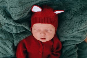 Регресията на съня на бебето може да бъде предизвикана от различни фактори