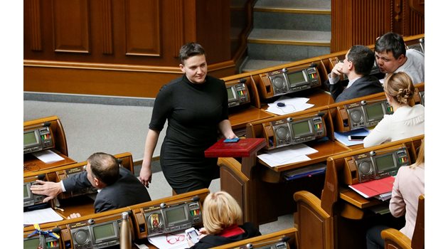 Бившата украинска депутатка Надежда Савченко и сестра й Вира са се опитали да влязат в страната с подправени COVID документи.