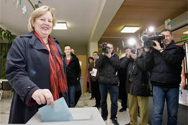 Хайди-Мария Оноди по време на избори.
СНИМКИ: "24 ЧАСА"