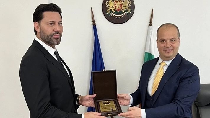 Почетният консул на Молдова получи най-високото отличие от областната управа на Пловдив