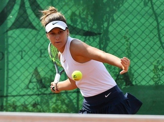 Гергана Топалова се класира за втория кръг на турнир по тенис в Естония