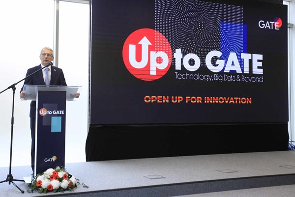Николай Денков на официалното откриване на новата високотехнологична сграда на Институт „Големи данни в полза на интелигентно общество“ (GATE) към СУ Снимка: Велислав Николов