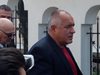Борисов пристигна в Асеновград, хората се блъскат да го поздравят (Снимки)