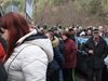 Раздадоха 1000 осветени икони и курбан против катастрофи в Родопите