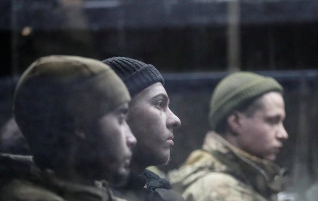 Русия освободи 10 военнопленници, взети в Украйна, сред които американци и британци