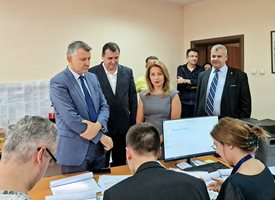 Коалицията регистрира кандидатите си в Общинската избирателна комисия. Снимка: "Съединени за Пловдив"