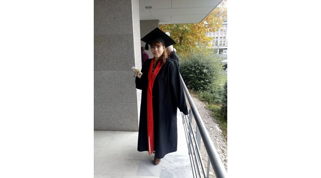 25-годишната Юлияна завършила социални дейности в Тракийския университет.