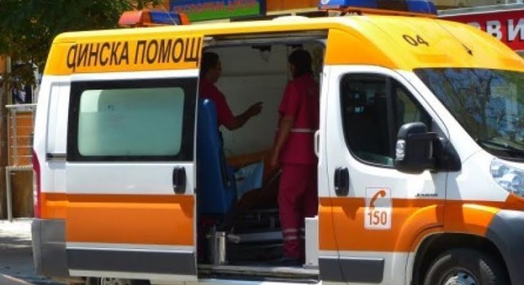 Очевидци веднага подали сигнал за произшествието и на мястото пристигнали екипи на полицията и на спешната помощ в Оряхово