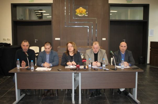 Инициативният комитет обяснява идеята си за районирането на Бургас с избираеми кметове.