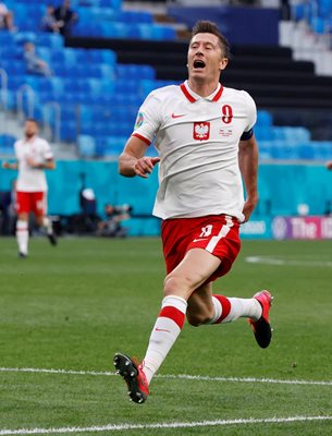 Левандовски не успя да блесне срещу Словакия Снимка: Ройтерс