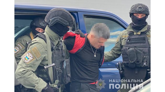 Евелин Банев-Брендо е арестуван на 6 септември близо до Киев.

СНИМКИ: НАЦИОНАЛНА ПОЛИЦИЯ НА УКРАЙНА