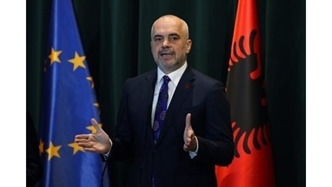 Albania lifts visas for Russians, attracts tourists