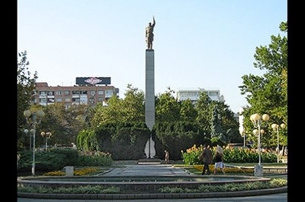 Паметникът на съветската армия в Бургас СНИМКА: Архив