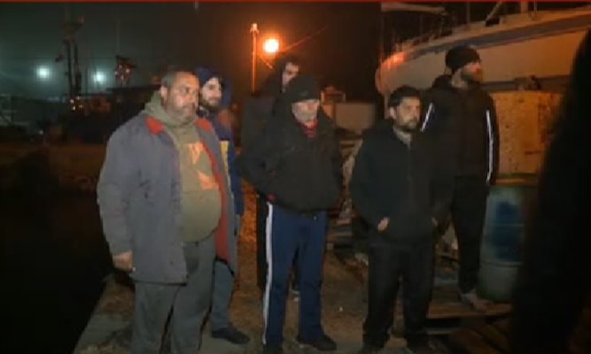 Българските рибари, задържани в Румъния КАДЪР: БНТ