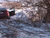 Млад шофьор помете работник край Казанлък (видео)
