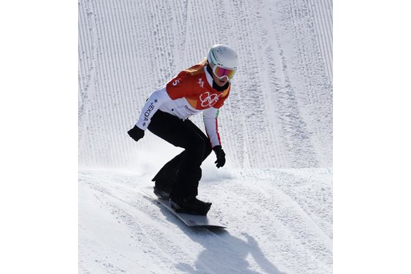 Сани завърши шеста в един от най-трудните спортове бордъркроса при сноубордистките СНИМКИ: Костадин Андонов