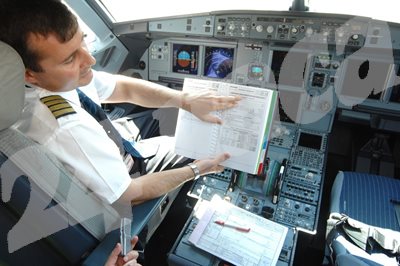 Резултат с изображение за „първият лиценз за пилотиране на самолет.“"