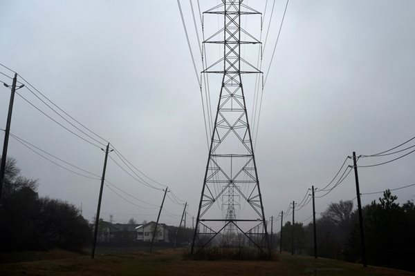АОБР в отворено писмо: Няма компенсации за високите цени на тока, а вицепремиерът е в отпуск