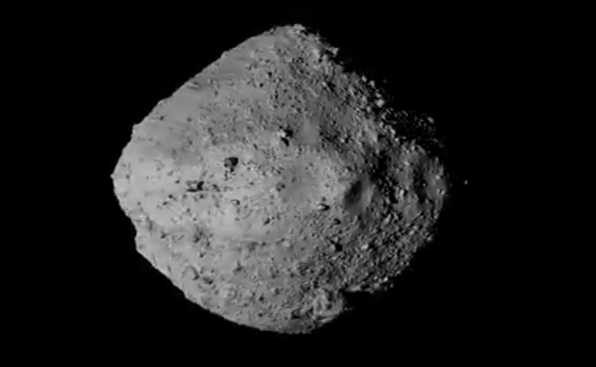 НАСА изпрати на Великобритания проба от "най-опасния астероид" (Видео)