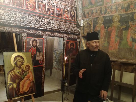 Отец Киприян отслужи празничното богосложение за храмовия празник