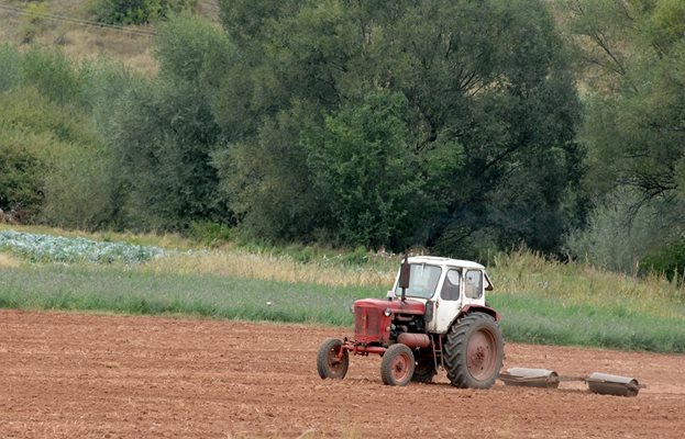 Горивото за земеделски цели излиза на стопаните с близо 20% по-евтино заради отстъпката от акциза.