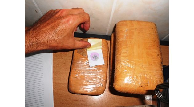 В Полша заловиха 80-годишна датчанка с 5 кг хероин в куфара