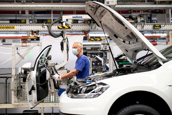 Volkswagen спря временно два от заводите си в Германия - в Цвикау и в Дрезден