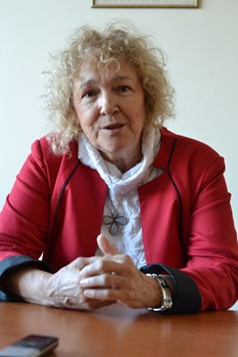 Проф. Драга Тончева е ръководител на изследователския проект за създаване на генетична банка на българския столетник.