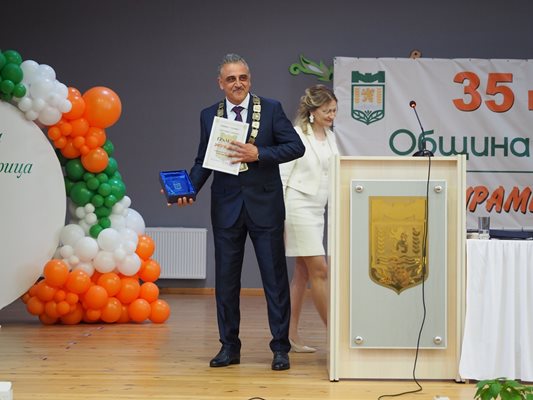 Кметът на "Марица" Димитър Иванов и председателката на Общинския съвет Гергана Трендафилова.